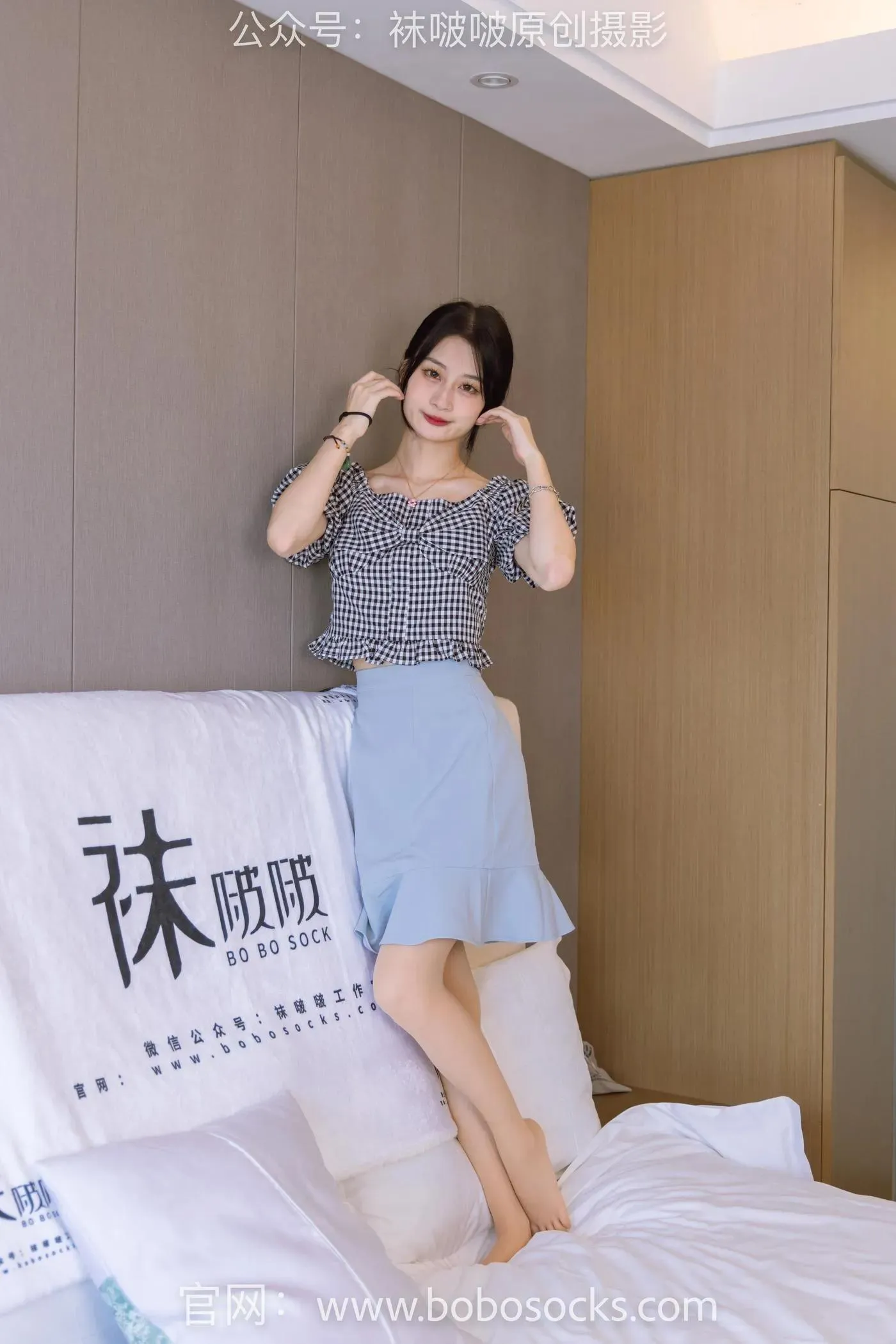 [BoBoSocks袜啵啵]NO.131 苏苏-两双高跟鞋、黑丝 [140P]插图1